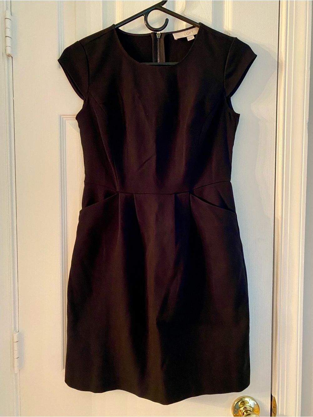 LOFT Women’s Petite Black Cap-Sleeve Dress